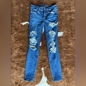 american eagle ripped skinny jeans